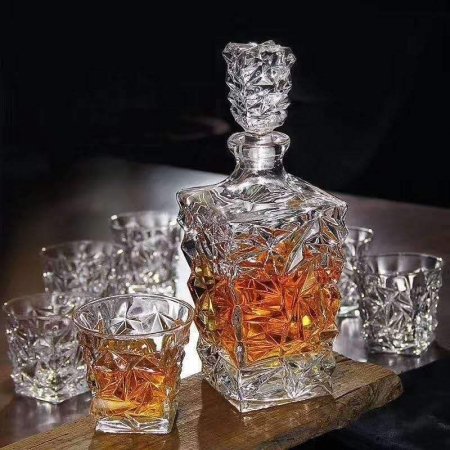 Clear Classy whiskey decanter set One decanter and 6 glasses