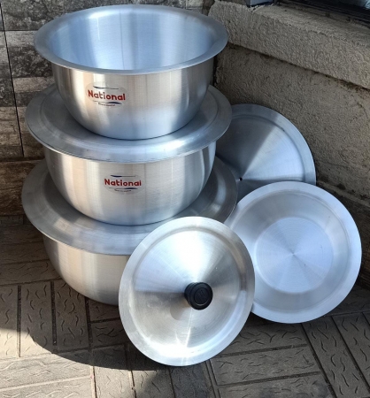 Heavy Duty Aluminium Cookware set 4 cooking pots with lids