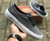 authentic-vans-off-the-wall-ma