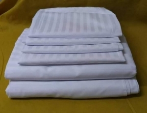 7 by 8 Plain white cotton duvet cover with satin line with one bedsheet and two pillowcases