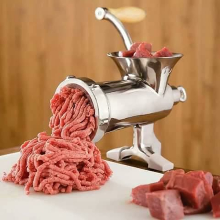 Manual meat mincer