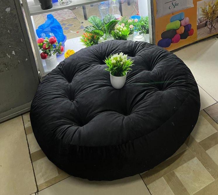 Black Very comfortable and cozy Generic Round Floor Pillows Size (L x W x H cm): 34 inches ×8 inches Weight (kg): 3.23