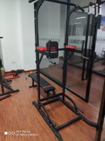 Chin dip power tower with bench