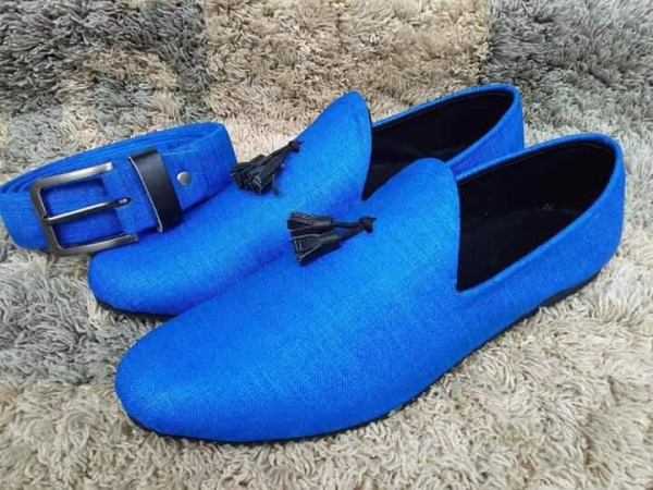 Blue velvet male loafers