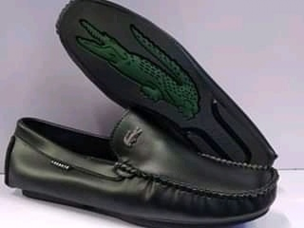 Casual men black leather shoes