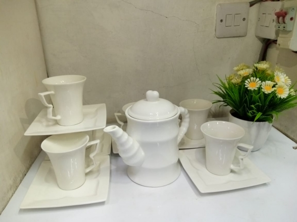 Elegant Porcelain Teapot set
