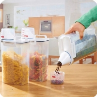 Cereals storage containers with measuring lid dispenser