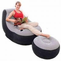 Comfy inflatable seat with a pump