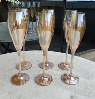 precious Champagne wine glasses