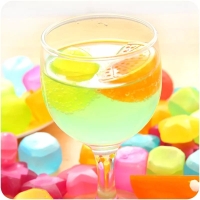 20pc pack Reusable silicone ice cubes. Chills drink without diluting because the water stays in even after defrosting.